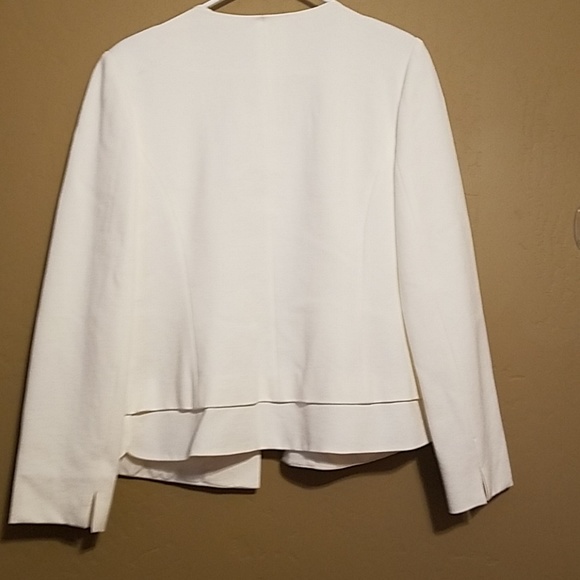 Chico's size 1, cream colored jacket - Picture 5 of 5